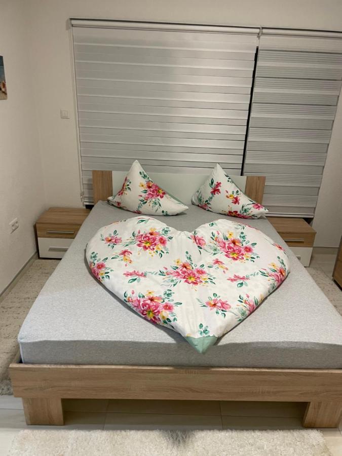 Apartman Cuprija Cazin Luaran gambar