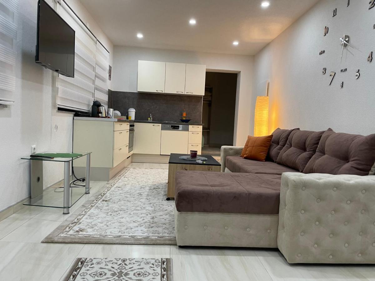 Apartman Cuprija Cazin Luaran gambar
